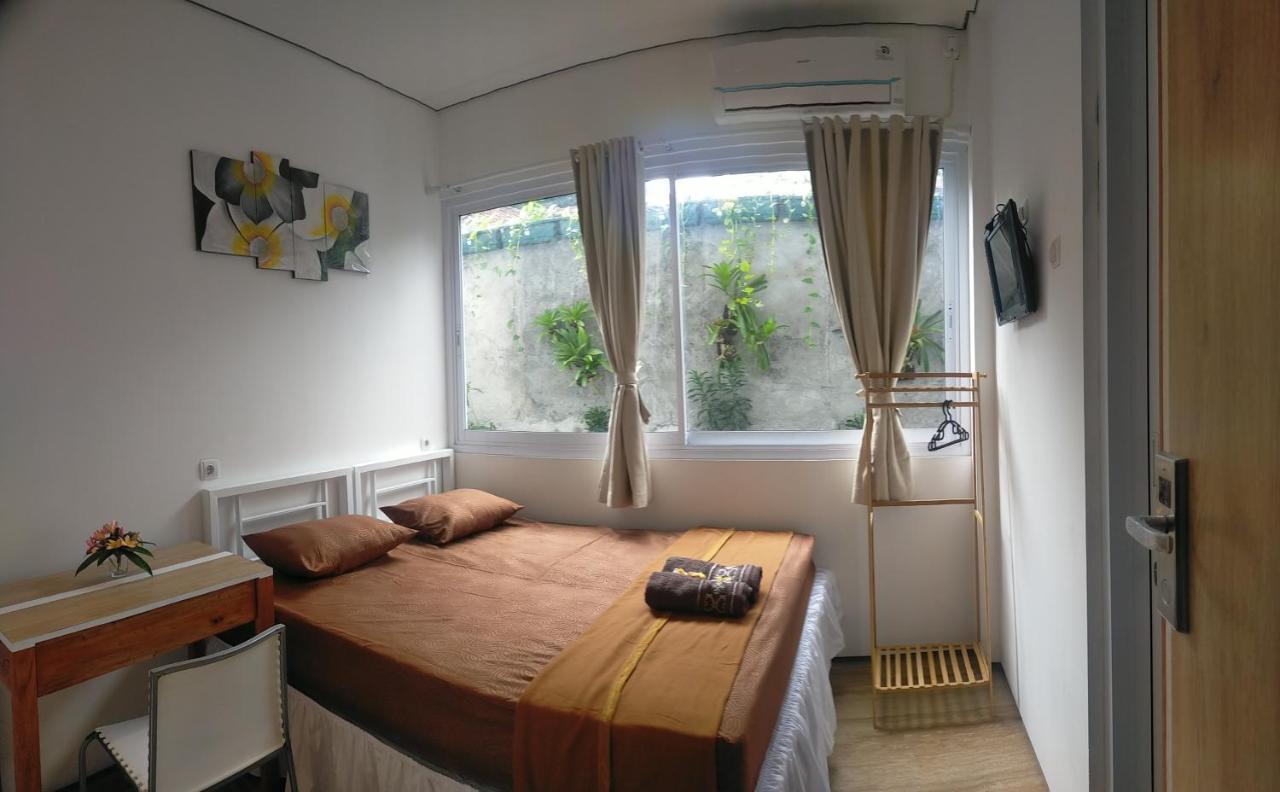 Rion Hostel Bogor Zewnętrze zdjęcie