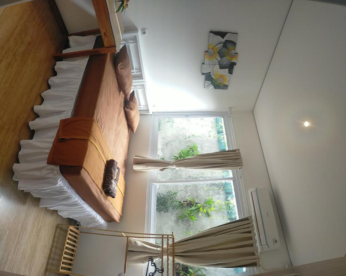 Rion Hostel Bogor Zewnętrze zdjęcie