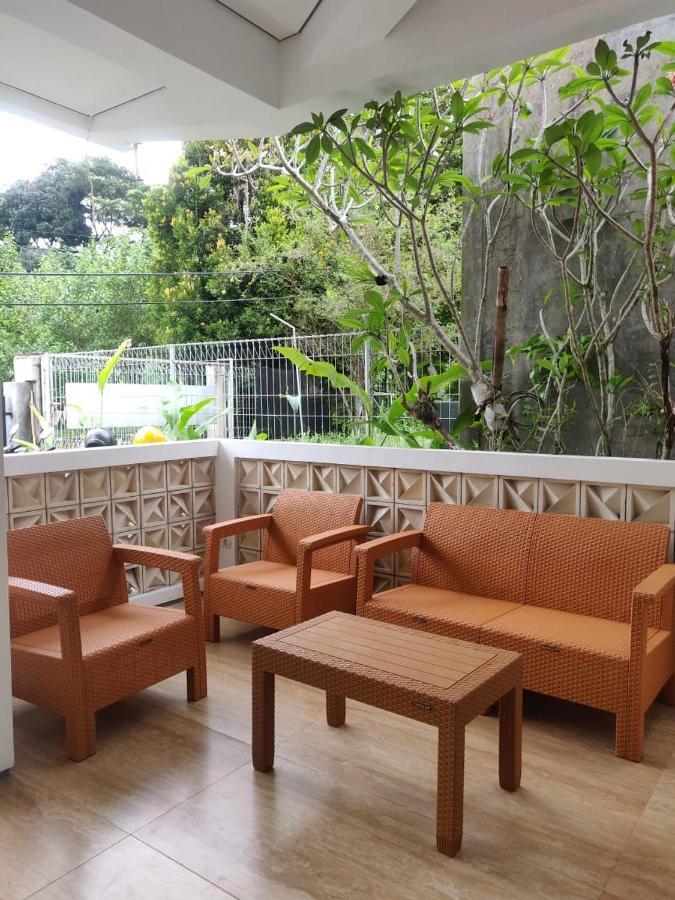 Rion Hostel Bogor Zewnętrze zdjęcie