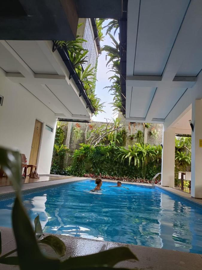 Rion Hostel Bogor Zewnętrze zdjęcie